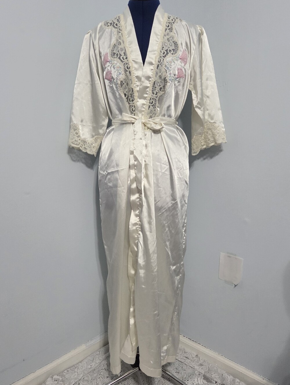 Vintage Off White Satin Embroidered Robe One Size